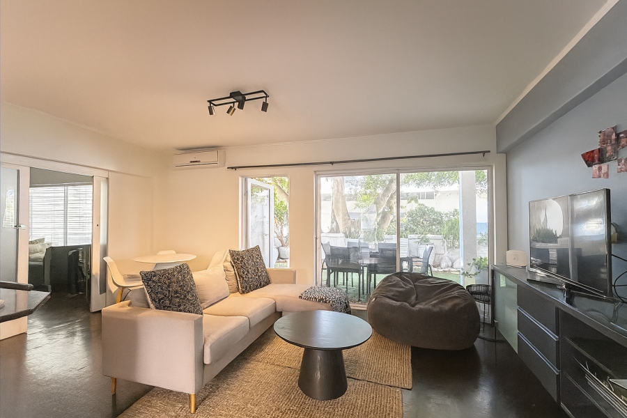 3 Bedroom Property for Sale in Sea Point Western Cape